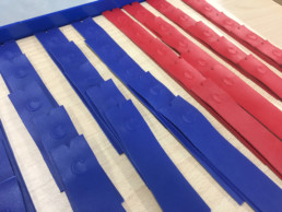 Fabrication des amides en cuir avec logo